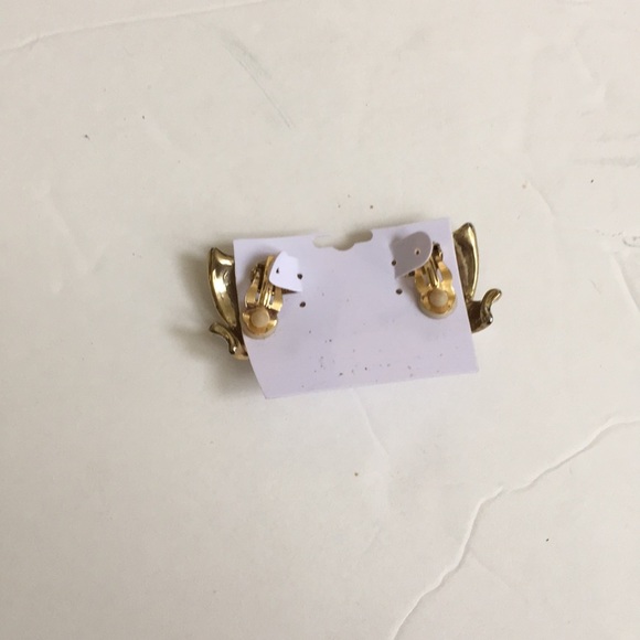 Two tone clip on earrings - Picture 2 of 3